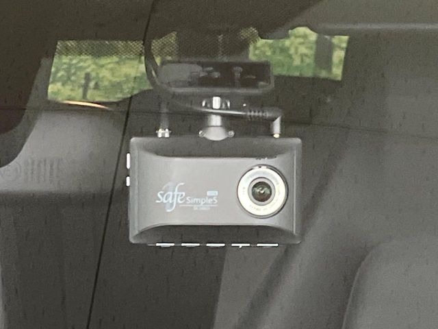 �y�h���C�u���R�[�_�[�z�h���C�u���R�[�_�[����!���s���͂������A������^�]�⎖�̂ɑ��������ہA�f���ŋL�^���A����̃��X�N�ɔ����܂��B���L�^�pSD�J�[�h�͂��q�l�����g�ł��������������K�v������܂��B