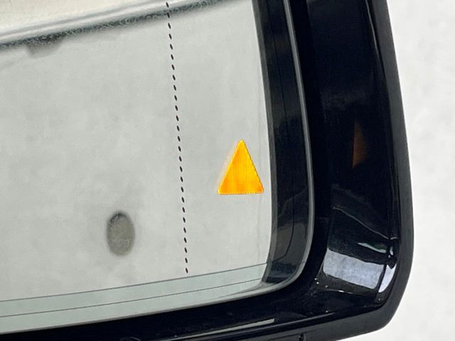 ���u���C���h�A�V�X�g�Z���T�[:���p����̎Ԃ����m���A�h���C�o�[���Ԑ��ύX���s���ۂɁA�x�����Ƌ��ɒ��ӂ𑣂��Ă������S�@�\�ł�!