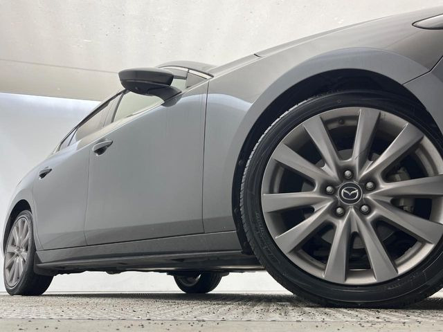 �y����18�C���`�A���~�z�C�[���z�O�ςɃ}�b�`���������A���~�z�C�[���𑕒����Ă���܂��B�e��ЊO�A���~�z�C�[����A�X�^�b�h���X�^�C�����戵�����Ă���܂��B���񂲑��k����������