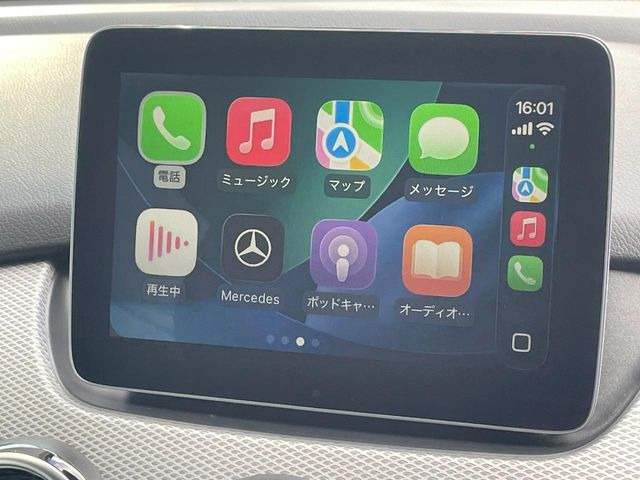 ��Apple Car Play:�X�}�z�Ƃ̗L���ڑ��ŁA�i�r�E�I�[�f�B�I�Đ��ȂǃX�}�z�̃A�v���@�\����ʂł��g����֗��@�\�ł�!