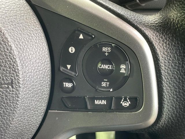 �y�A�_�v�e�B�u�N���[�Y�R���g���[���z�������H�ł̒��������s���y��!!�����ő��x��ۂN���[�Y�R���g���[�����A�Փˌy���V�X�e���ƘA�g���A�O���̎ԗ������m���ĎԊԂ�ۂ悤�ɑ��x���߂��Ă���܂�!!