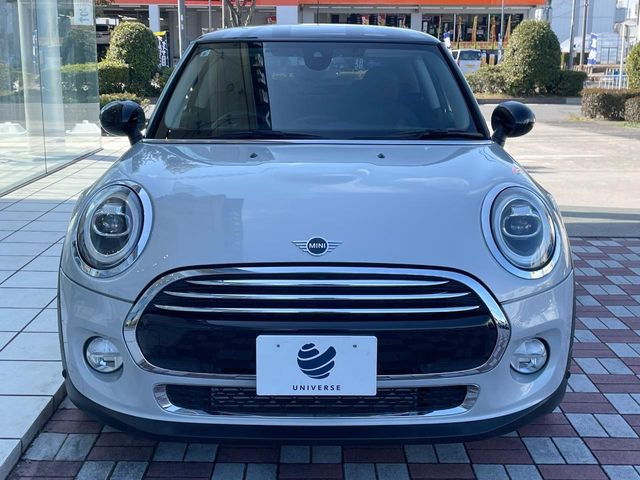 �������x�̃K���X�疌�ŝ����͂������A�㎿�ȃc���E����������B���O����_���J�����؂Ȉ��Ԃ�ی삵�A�F�����E�򉻂�h�~�B�u�e�X�v���b�V���R�[�g�v�A�u�e�v���~�b�T�R�[�g�v���炨�I�т��������܂��B