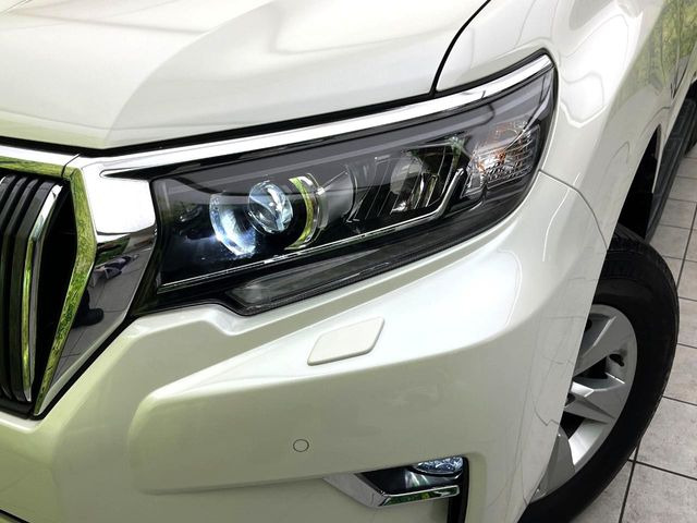 �yLED�w�b�h���C�g�z���V����ԑ��s�����ǍD�Ȏ��E���m�ۂ����S���ĉ^�]�ł��鍂�P�xLED�w�b�h���C�g�𑕔�!�_�����x�������A����d�͂��}�����Ă��܂��B