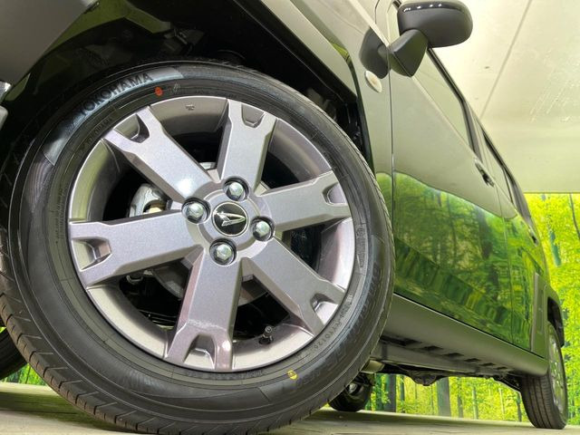 �y����15�C���`�A���~�z�C�[���z�O�ςɃ}�b�`���������A���~�z�C�[���𑕒����Ă���܂��B�e��ЊO�A���~�z�C�[����A�X�^�b�h���X�^�C�����戵�����Ă���܂��B���񂲑��k����������