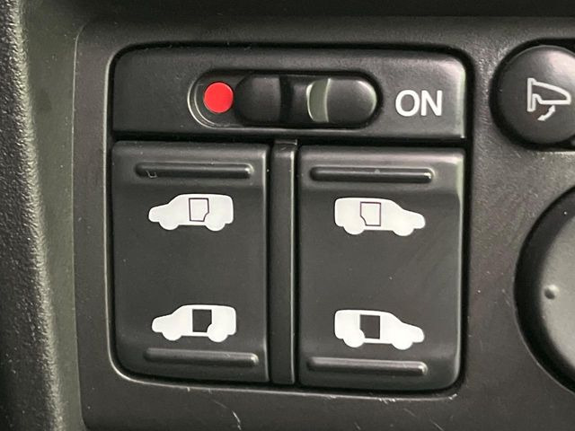 �y�����p���[�X���C�h�h�A�z�X�}�[�g�L�[��^�]�Ȃ̃X�C�b�`�Ō�ȗ����X���C�h�h�A�̊J���\���d��������͂����ăh�A���J����K�v�������A�����Ȃ��q�l�ł��ȒP�ɊJ���߂ł����K�ł���