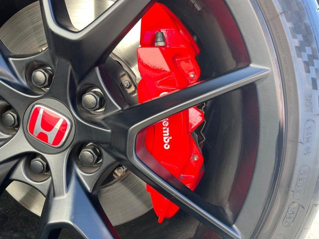 �y�u�����{���L�����p�[�z�n�C�p���[�ԗ��ɂ͋��͂ȃu���[�L���K�{!���E�̃X�[�p�[�J�[�ɂ��̗p�����C�^���A�̍������[�J�[�u�u�����{�v�𑕒�!�F�N�₩�ȃL�����p�[���X�|�[�e�B�Ȉ�ۂ��������Ă܂���