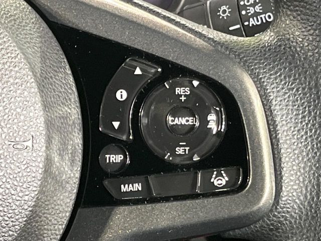 �y�A�_�v�e�B�u�N���[�Y�R���g���[���z�������H�ł̒��������s���y��!!�����ő��x��ۂN���[�Y�R���g���[�����A�Փˌy���V�X�e���ƘA�g���A�O���̎ԗ������m���ĎԊԂ�ۂ悤�ɑ��x���߂��Ă���܂�!!