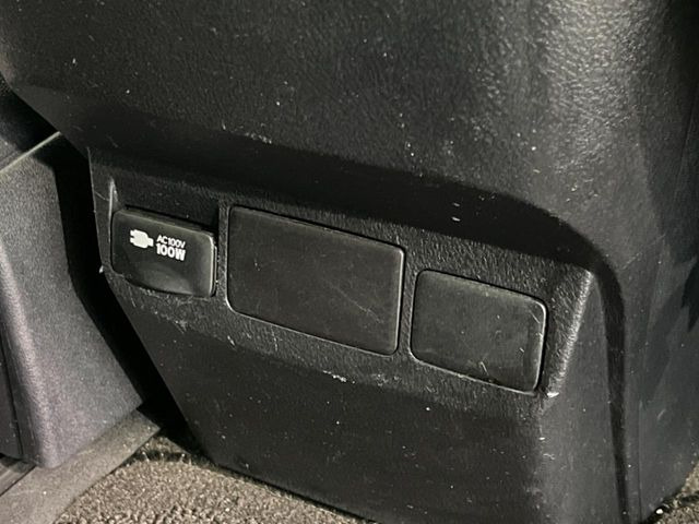 �y�A�N�Z�T���[�R���Z���g�z�L�����v��X�|�[�c�A�A�E�g�h�A�ł̃A�N�e�B�r�e�B�͂������A�ЊQ�E��d�̍ۂɏ����ɂ��Ȃ�AC100V�R���Z���g�𑕔���P�[�^�C��^�u���b�g�A�Q�[���@��̏[�d�ɂ���