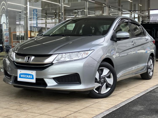 グレイス1.5 ハイブリッド LX