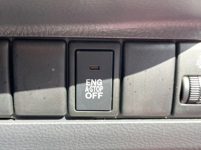 �y�A�C�h�����O�X�g�b�v�z�ԐM����a�؂Œ�Ԃ����ۂɃG���W�����~���A���ʂȔR���̏����}���܂��B�R��������ی�ɂȂ���@�\��G���W���̓u���[�L�𗣂��΍Ďn�����܂��B