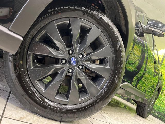 �y����18�C���`�A���~�z�C�[���z�O�ςɃ}�b�`���������A���~�z�C�[���𑕒����Ă���܂��B�e��ЊO�A���~�z�C�[����A�X�^�b�h���X�^�C�����戵�����Ă���܂��B���񂲑��k����������