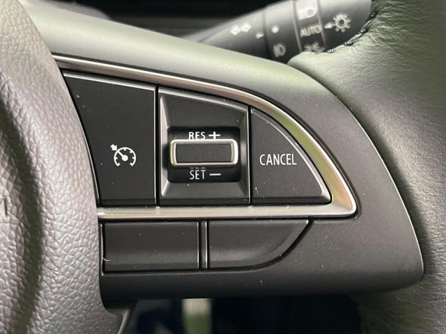 �y�N���[�Y�R���g���[���z�������H�����N���N���s�B�A�N�Z���𗣂��Ă���葬�x�ő��s���ł��A�������^�]���̕��S���y��!�����E�������ȒP�ȃX�C�b�`����Œ����ł��܂��B