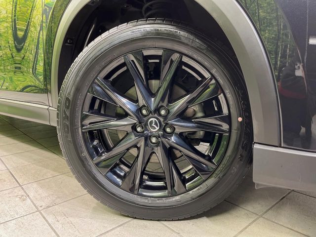 �O�ςɃ}�b�`���������A���~�z�C�[���𑕒����Ă���܂��B�e��ЊO�A���~�z�C�[����A�X�^�b�h���X�^�C�����戵�����Ă���܂��B���񂲑��k����������