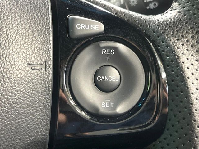 �y�N���[�Y�R���g���[���z�������H�����N���N���s�B�A�N�Z���𗣂��Ă���葬�x�ő��s���ł��A�������^�]���̕��S���y��!�����E�������ȒP�ȃX�C�b�`����Œ����ł��܂��B