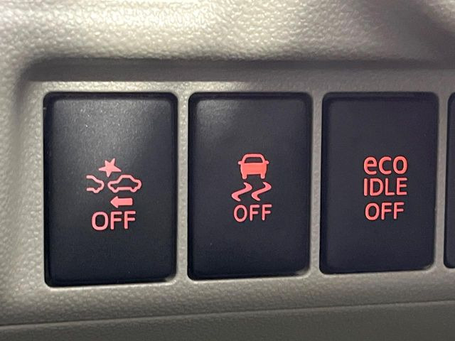 �y������h�~���u�z�ԗ��̉���������m����ƁA�����I�Ɏԗ��̐i�s������ۂ悤�Ɏԗ��𐧌䂵�܂��B�J�̓��ȂǊ���₷���H�ʏ󋵂ł����S�ȉ^�]���\�ł��B