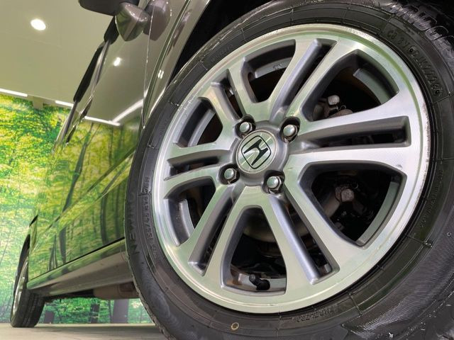 �y����14�C���`�A���~�z�C�[���z�O�ςɃ}�b�`���������A���~�z�C�[���𑕒����Ă���܂��B�e��ЊO�A���~�z�C�[����A�X�^�b�h���X�^�C�����戵�����Ă���܂��B���񂲑��k����������