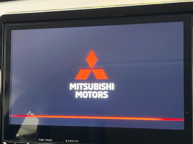 �y�����i�r�z�l�C�̏����i�r�𑕔����Ă���܂��B�i�r�̎g���₷���͂������A�I�[�f�B�I�@�\���[��!�L�����v�◷�s�͂������A�ʋ΂┃�����ȂǕ��i�̃h���C�u���y�����Ȃ�͂���