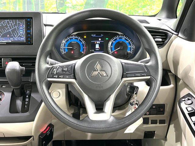 �y�X�e�A�����O�X�C�b�`�z�^�]���A�O������ڐ������炷���ƂȂ��A�I�[�f�B�I���̑��삪�\�ȕ֗��@�\!���S&���K�ȃh���C�u�����o���Ă���܂���