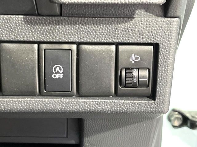 �y�A�C�h�����O�X�g�b�v�z�ԐM����a�؂Œ�Ԃ����ۂɃG���W�����~���A���ʂȔR���̏����}���܂��B�R��������ی�ɂȂ���@�\��G���W���̓u���[�L�𗣂��΍Ďn�����܂��B