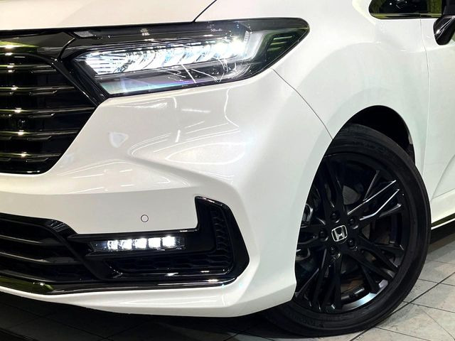 �yLED�w�b�h���C�g�z���V����ԑ��s�����ǍD�Ȏ��E���m�ۂ����S���ĉ^�]�ł��鍂�P�xLED�w�b�h���C�g�𑕔�!�_�����x�������A����d�͂��}�����Ă��܂��B