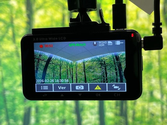 �y�h���C�u���R�[�_�[�z�h���C�u���R�[�_�[����!���s���͂������A������^�]�⎖�̂ɑ��������ہA�f���ŋL�^���A����̃��X�N�ɔ����܂��B���L�^�pSD�J�[�h�͂��q�l�����g�ł��������������K�v������܂��B