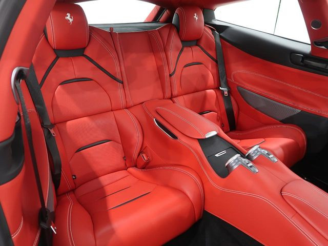 �V�[�g�ɂ��Ă���ԗǂ��ێ�����Ă���̂ł��B�I�[�g�X�e�[�W�ł͐�p�̃V�[�g���n���K�[�h����R�[�e�B���O�����p�ӂ��Ă�܂��B���񂨐\���t���������B