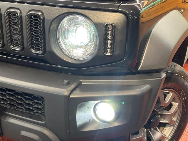 �yLED�w�b�h���C�g�z���V����ԑ��s�����ǍD�Ȏ��E���m�ۂ����S���ĉ^�]�ł��鍂�P�xLED�w�b�h���C�g�𑕔�!�_�����x�������A����d�͂��}�����Ă��܂��B