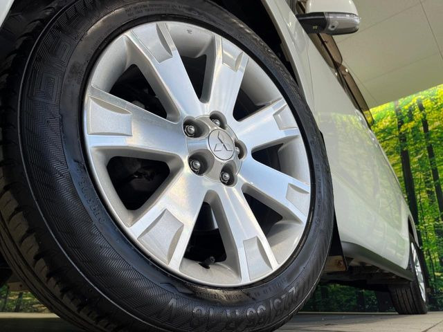 �y����18�C���`�A���~�z�C�[���z�O�ςɃ}�b�`���������A���~�z�C�[���𑕒����Ă���܂��B�e��ЊO�A���~�z�C�[����A�X�^�b�h���X�^�C�����戵�����Ă���܂��B���񂲑��k����������