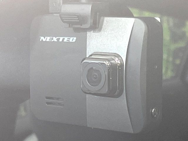 �y�h���C�u���R�[�_�[�z�h���C�u���R�[�_�[����!���s���͂������A������^�]�⎖�̂ɑ��������ہA�f���ŋL�^���A����̃��X�N�ɔ����܂��B���L�^�pSD�J�[�h�͂��q�l�����g�ł��������������K�v������܂��B