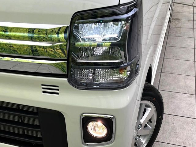 �yLED�w�b�h���C�g�z���V����ԑ��s�����ǍD�Ȏ��E���m�ۂ����S���ĉ^�]�ł��鍂�P�xLED�w�b�h���C�g�𑕔�!�_�����x�������A����d�͂��}�����Ă��܂��B