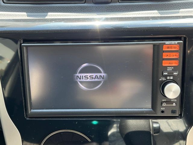 �y�����i�r�z�l�C�̏����i�r�𑕔����Ă���܂��B�i�r�̎g���₷���͂������A�I�[�f�B�I�@�\���[��!�L�����v�◷�s�͂������A�ʋ΂┃�����ȂǕ��i�̃h���C�u���y�����Ȃ�͂���