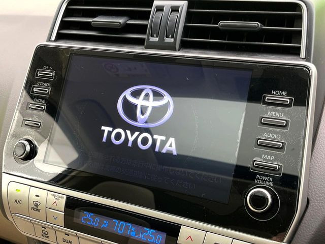 �y���[�J�[�����i�r�z�C���e���A�ɗn�����ރX�^�C���b�V���ȁu��p�݌v�v���[�J�[�i�r�𑕔��􎋔F���⑀�쐫�ȂǊ�{���\�ɂ��D��A���㎿�ȃJ�[���C�t�����y���݂��������܂��B