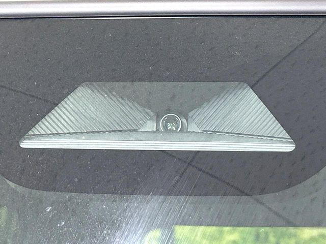 �y�z���_�Z���V���O�z���s���ɑO���̎ԗ�����F�����A�Փ˂������Ȏ��͌x��ƃu���[�L�ŏՓˉ���Ɣ�Q�y�����A�V�X�g�B�����S�Ƀh���C�u�����y���݂��������܂��B