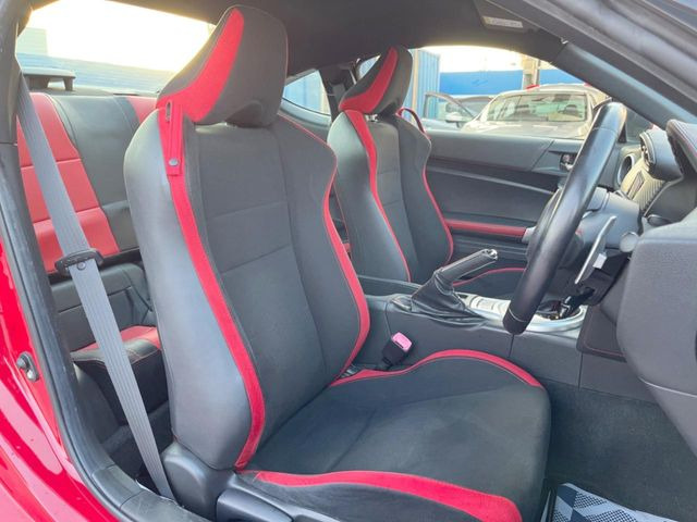 �y��p�X�|�[�c�V�[�g�z�z�[���h���ɗD��A�J�[�u���̑̂������}�����Ă���܂��B�܂��A�̂Ƀt�B�b�g���邩�獘��w�������ɂ����A�����O�h���C�u�⍂�����s�ł����K�ɂ��߂������������܂���