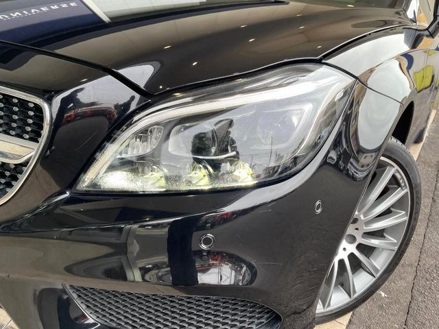 ��LED�w�b�h���C�g:������LED�w�b�h���C�g�ŁA���S�^�]���x����ǍD�Ȏ��E��!