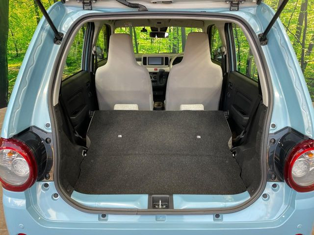 ���i�̂���������ʋ΁A���}���ɏ\���ȉ׎��X�y�[�X���m�ۂ��Ă���܂��B�Z�J���h�V�[�g��|���ƁA�傫�ȉו��̐ύڂ��\�ł���