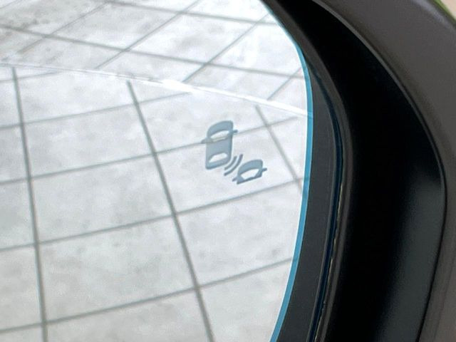 �y�u���C���h�X�|�b�g�C���t�H���[�V�����z���s���A�h�A�~���[�̎��p�ɂȂ�₷���ӏ��Ɍ㑱�Ԃ��ڋ߂���ƃT�C�h�~���[�t�߂Ɍx����\���A�h���C�o�[�ɒ��ӊ��N�����Ă���܂��B