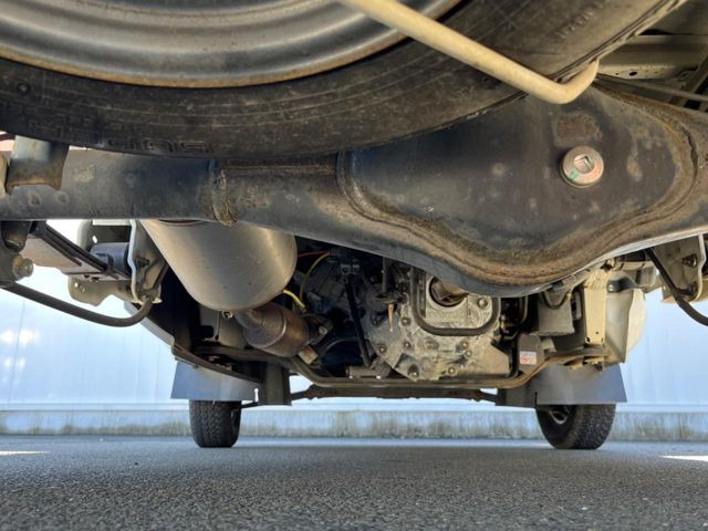 ����肪���ꂢ�Ȃ����ɁA�h�K���H�̎{�H���I�X�X���B�~��n��͂������A���ݕ��ɂ��Z���̕���A��Ń}�����E�E�B���^�[�X�|�[�c���������ɂ��D�]���������Ă���܂��B