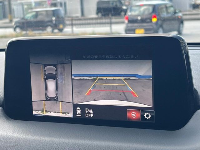 �y360&deg;�r���[���j�^�[�z��p�̃J�����ɂ��A�ォ�猩���낵���悤�Ȏ��_��360�x�N���}�̎��͂��m�F���邱�Ƃ��ł��܂������p�������m�F���₷���A�����ꏊ�ł̐؂�Ԃ��⒓�Ԃ��X���[�Y�ɍs���܂��B