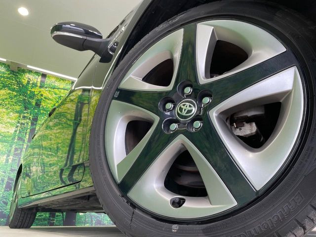 �y����17�C���`�A���~�z�C�[���z�O�ςɃ}�b�`���������A���~�z�C�[���𑕒����Ă���܂��B�e��ЊO�A���~�z�C�[����A�X�^�b�h���X�^�C�����戵�����Ă���܂��B���񂲑��k����������