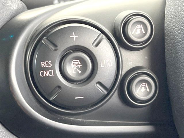 ���A�N�e�B�u�N���[�Y�R���g���[��:�O�̎ԂƂ̎Ԋԋ��������ɂƂ�A��葬�x�Ŏ������s���Ă���鎟����̃N���[�Y�R���g���[��!��ɍ������H�⎩���Ԑ�p���H�Ŏg�p����֗��ȋ@�\�ł�!