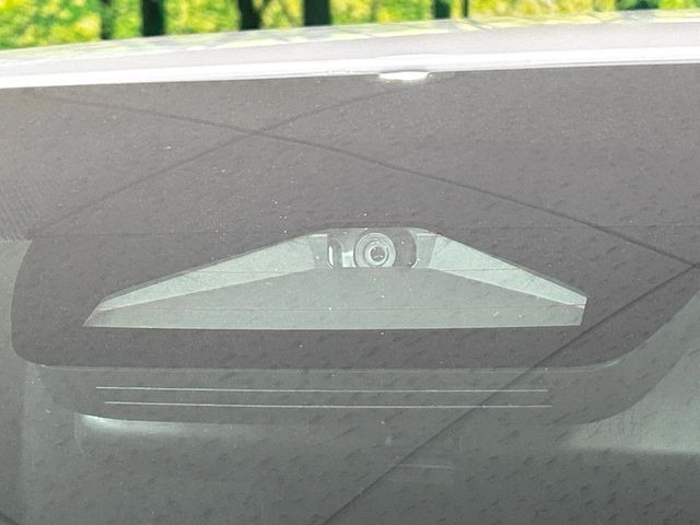 �y�g���^�Z�[�t�e�B�Z���X�z���s���ɑO���̎ԗ�����F�����A�Փ˂������Ȏ��͌x��ƃu���[�L�ŏՓˉ���Ɣ�Q�y�����A�V�X�g�B�����S�Ƀh���C�u�����y���݂��������܂��B