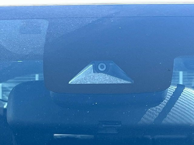 �y�g���^�Z�[�t�e�B�Z���X�z���s���ɑO���̎ԗ�����F�����A�Փ˂������Ȏ��͌x��ƃu���[�L�ŏՓˉ���Ɣ�Q�y�����A�V�X�g�B�����S�Ƀh���C�u�����y���݂��������܂��B