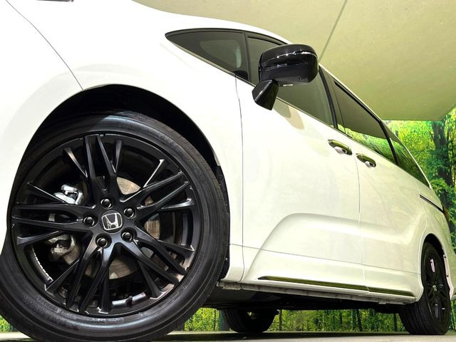 �y����18�C���`�A���~�z�C�[���z�O�ςɃ}�b�`���������A���~�z�C�[���𑕒����Ă���܂��B�e��ЊO�A���~�z�C�[����A�X�^�b�h���X�^�C�����戵�����Ă���܂��B���񂲑��k����������