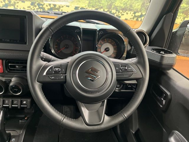 �y�����v�����X�e�A�����O�z�㎿�Ȋv���g�p���邱�ƂŁA��ɂ����������݂ƂĂ��^�]���₷���n���h���ł���