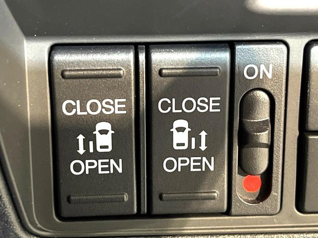 �y�����p���[�X���C�h�h�A�z�X�}�[�g�L�[��^�]�Ȃ̃X�C�b�`�Ō�ȗ����X���C�h�h�A�̊J���\���d��������͂����ăh�A���J����K�v�������A�����Ȃ��q�l�ł��ȒP�ɊJ���߂ł����K�ł���