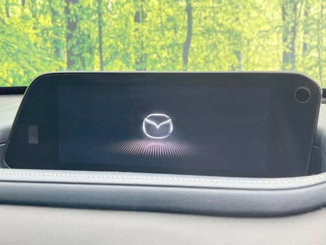 �y8.8�C���`�}�c�_�R�l�N�g�z�ԓ��̕��͋C�Ƀ}�b�`������^�̃f�B�X�v���C�B�X�}�z�ڑ��ł̃i�r�g�p��Bluetooth�Đ����A�l�X�ȋ@�\���y���߂܂��B�����I�ȃ_�C�������삪�\�ŁA�g��������ǍD�ł��B