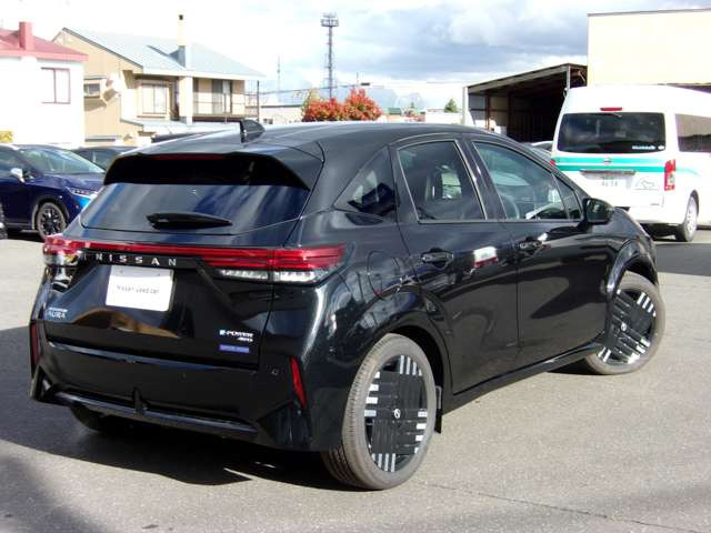 ノートオーラ1.2 G FOUR 4WD