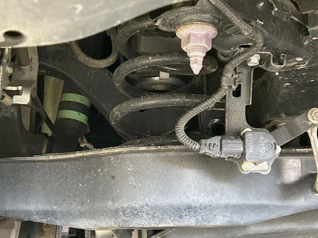 下回りがきれいなうちに、防錆加工の施工がオススメ。降雪地域はもちろん、沿岸部にお住いの方や、趣味でマリン・ウィンタースポーツをされる方にご好評いただいております。