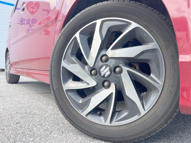 �y�����A���~�z�C�[���z�O�ςɃ}�b�`���������A���~�z�C�[���𑕒����Ă���܂��B�e��ЊO�A���~�z�C�[����A�X�^�b�h���X�^�C�����戵�����Ă���܂��B���񂲑��k����������